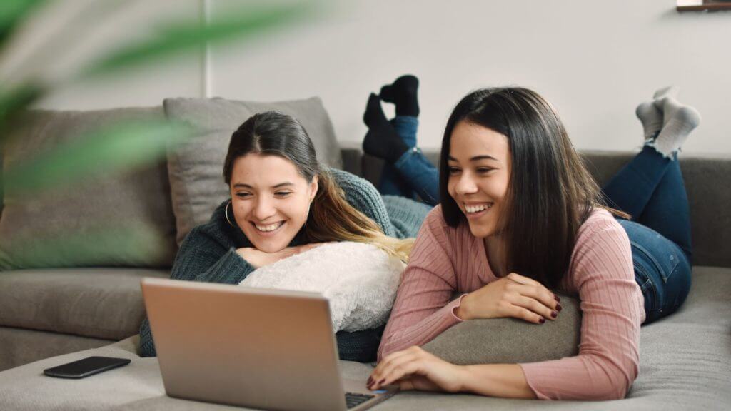 women-using-online-doctor-prescription-service