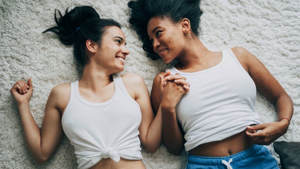 couple-talking-about-sexual-health