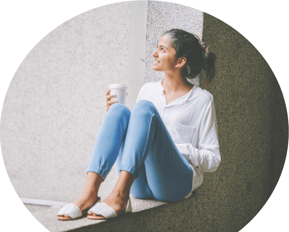 bacterial-head-m lady-ordering-cystitis-uti-treatment-on-laptop