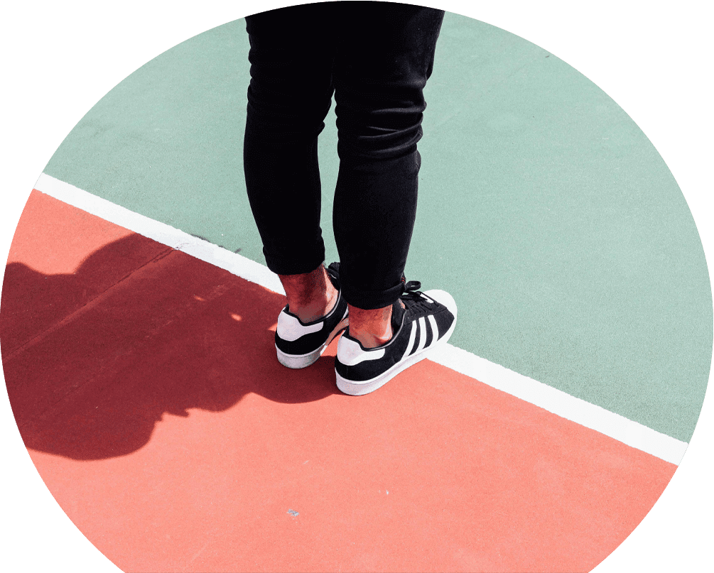 herp-img-m standing-on-the-baseline-of-a-tennis-court