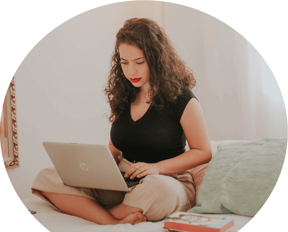 lady-ordering-cystitis-uti-treatment-on-laptop