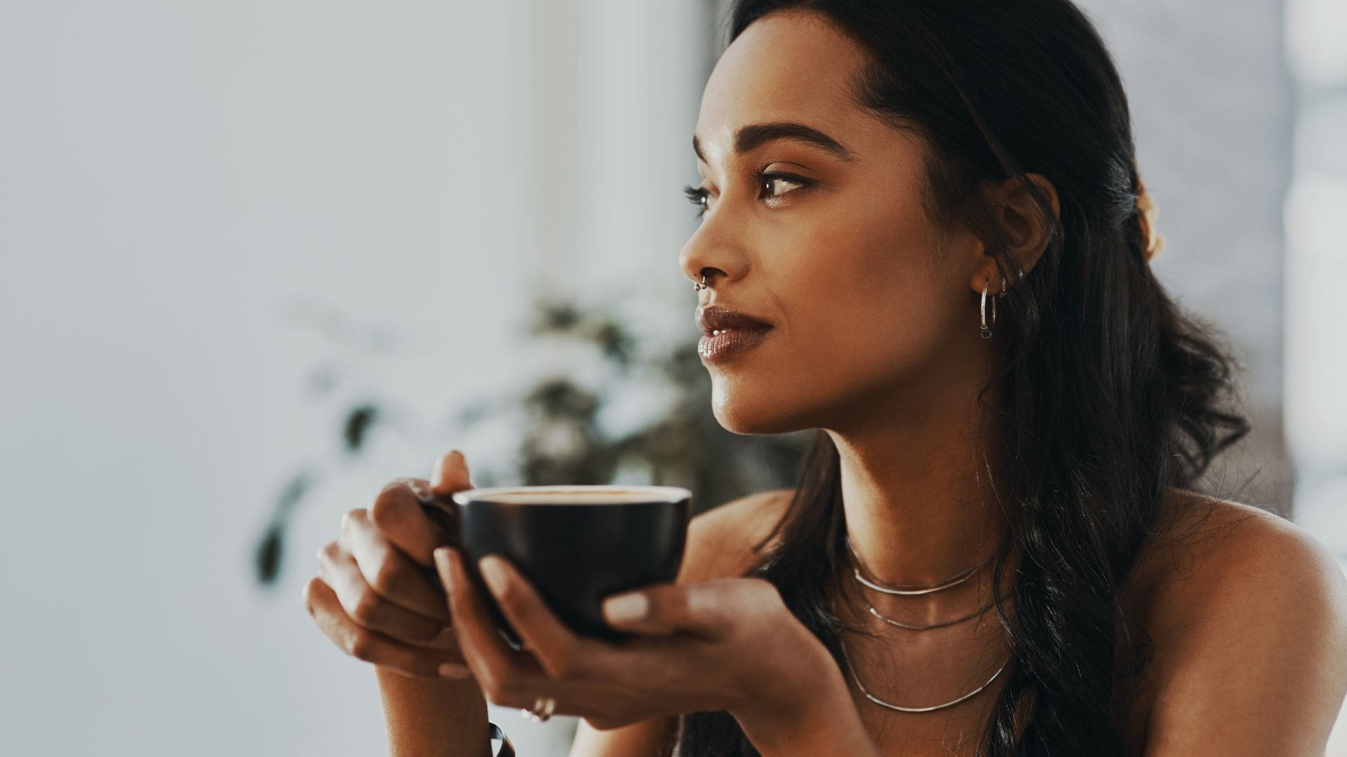 woman-practicing-mindfulness-meditation