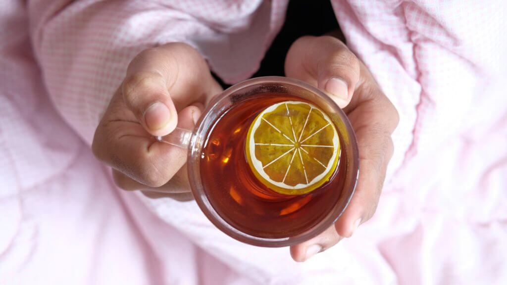 hot-tea-with-honey-and-lemon