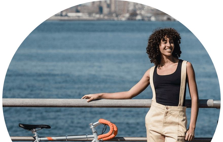 woman-smiling-while-on-holiday