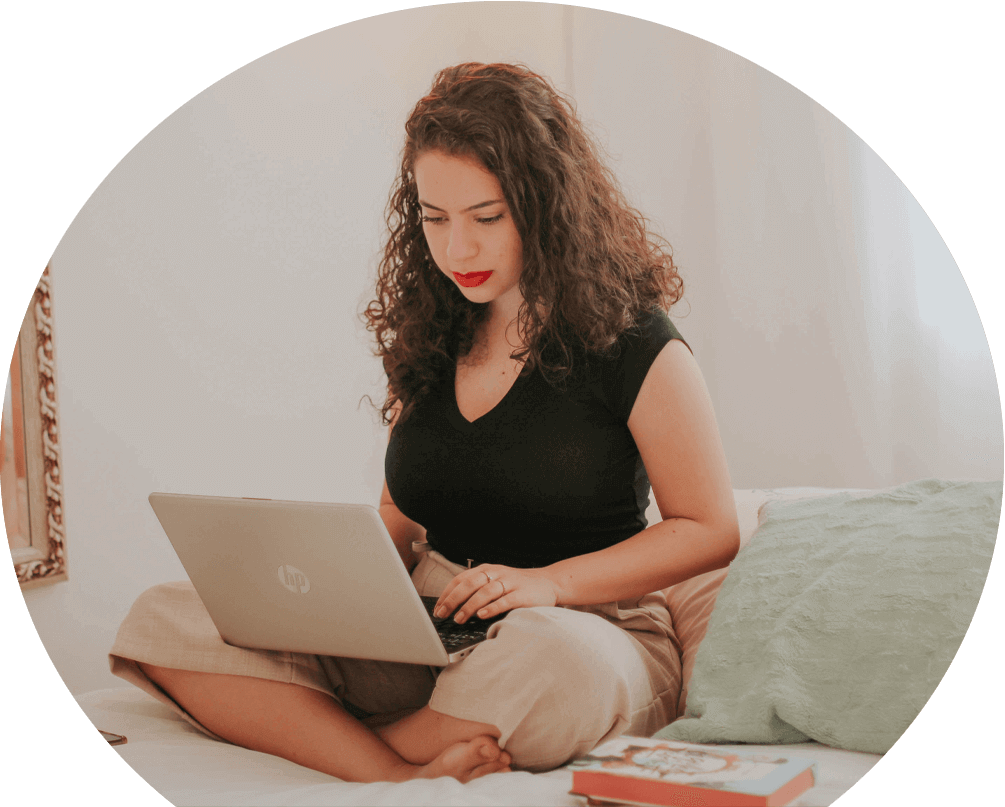 lady-ordering-cystitis-uti-treatment-on-laptop-d